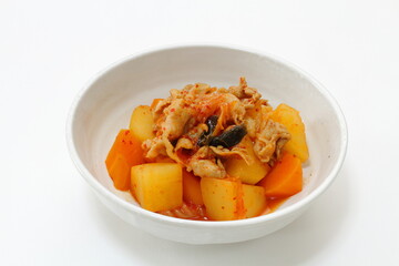 豚キムチ肉じゃが