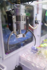 Claw machine design for leisure activity and healing game.