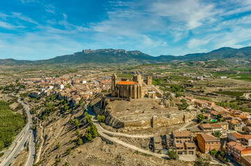 Aerial view of San Vicente de la Sonsierra in Rioja, San Vicente de la Sonsierra, Homage tower, castle, basilica de Nuestra senora de los remedios - obrazy, fototapety, plakaty