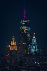Fototapeta na wymiar One World Trade Center by night