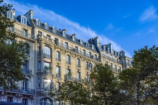 Paris, beautiful facades in the 7e arrondissement, quai Voltaire, near the Seine
