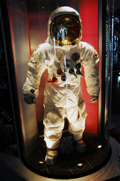 Original astronaut space suit of the NASA Apollo mission moon landing program exhibited at Kennedy Space Center (KSC). Cape Canaveral, Merritt island, Florida,  USA