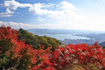 比叡山ドライブウェイ夢見が丘から見る琵琶湖と紅葉