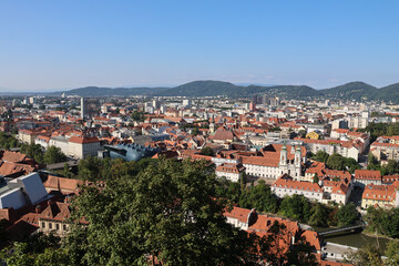 Fototapeta na wymiar Stadt Panorama Graz, Steiermark, Österreich