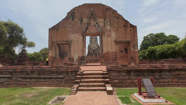 Ayutthaya's Wat Ratchaburana Historical Park, Phra Nakhon Si Ayutthaya, Thailand. Translation: "Royal Temple."