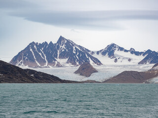Fototapeta na wymiar Lilliehöökbreen glacier complex in Albert I Land and Haakon VII Land at Spitsbergen, Svalbard.