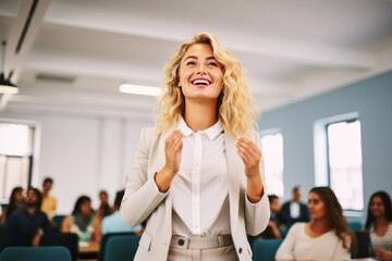 Fototapeta premium women clapping after presentation 