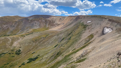 Fototapeta premium Top of Rocky Mountains at the Alpine Center in Rocky Mountain National Park