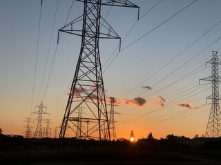 Fototapeta premium power lines at sunset