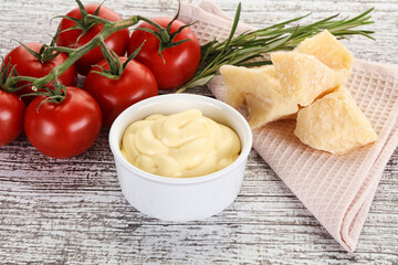 Cheese sauce in the bowl