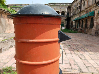 Fototapeta na wymiar red postboxes outside the India. post office