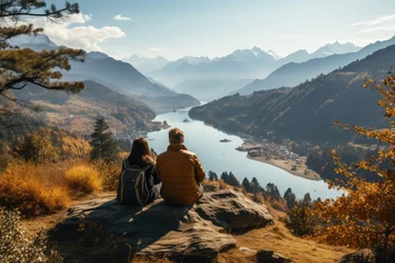 Keuken spatwand met foto Senior couple traveling and gazing an amazing landscape © Creative Clicks