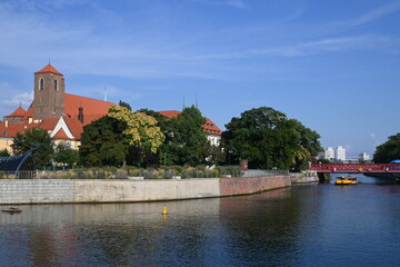 Obraz premium Walking around the historic town of wroclaw