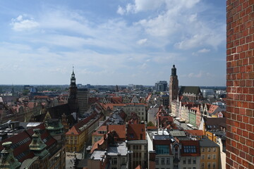 Fototapeta na wymiar Walking around the historic town of wroclaw
