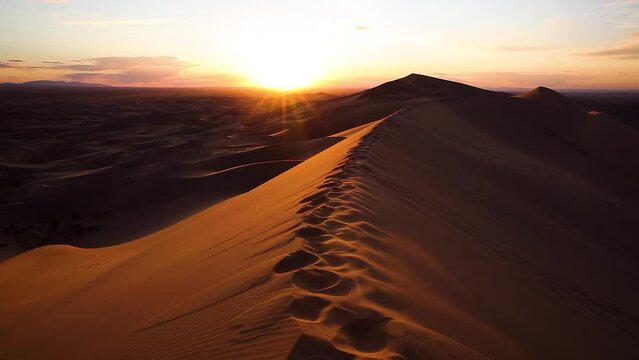 Sand dunes with sun, sunset, Khongor, Gobi Desert, Mongolia, Asia