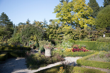 Fototapeta na wymiar Beautiful view of the VanDusen Botanical Garden in Vancouver, Canada