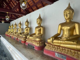 buddha statue