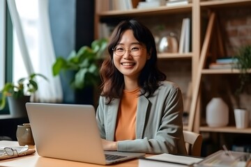 ノートパソコンでミーティングをする日本人女性　with generative ai