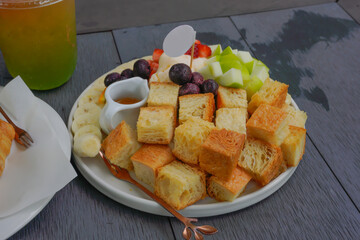 Honey Toast has a delicious, smooth taste that is refreshing to eat. 