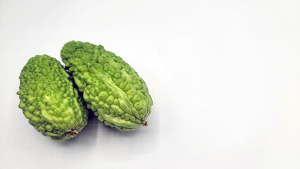 日本の夏野菜ゴーヤ・苦瓜（ニガウリ）／Japanese summer vegetables bitter gourd and bitter melon／일본의 여름 야채 고야·고쓱(니가우리)