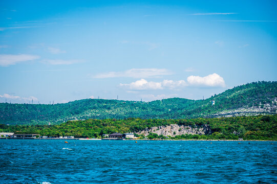 
Between sea and lagoon. Sailing trip between the Marano lagoon and the Gulf of Trieste.