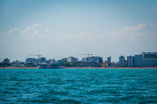 
Between sea and lagoon. Sailing trip between the Marano lagoon and the Gulf of Trieste.
