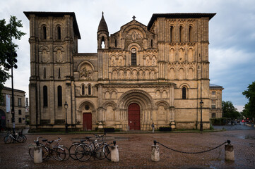 Fototapeta na wymiar The church of Sainte Croix de Bordeuax (the Sacred cross of Bordeaux) after heavy rains in the city of Bordeaux, France