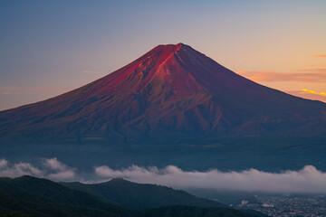 西川林道から富士山と朝焼け