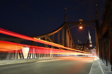 Fototapeta na wymiar Ulm bei Nacht | Ulmer Münster | Neutorbrücke