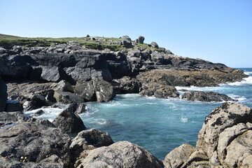 Fototapeta na wymiar rocky coast of the sea