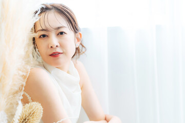 ミドル女性のポートレート　美容　スキンケア　コスメ