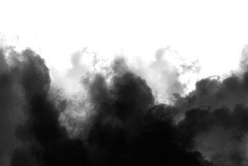 Biały dym, jasna chmura, na czarnym tle © markstudio2008