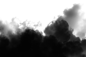 Biały dym, jasna chmura, na czarnym tle © markstudio2008