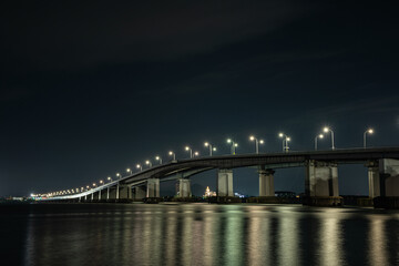 Fototapeta na wymiar 琵琶湖大橋の夜景
