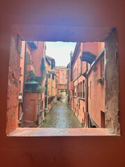 Finestrella di via piella- Small Venice © Anna