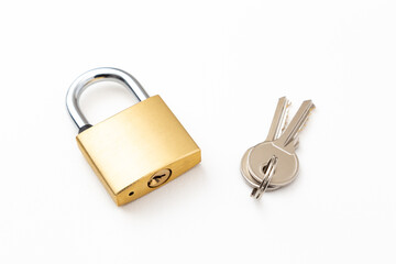 白背景に南京錠