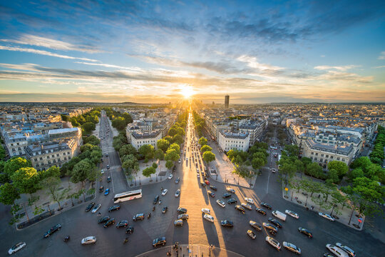 Avenue de la Grande Arm&eacute;e at sunset, Paris, France