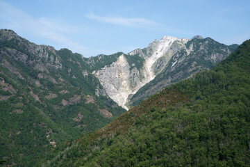 Fototapeta na wymiar Landscape along the road of Arni, from Garfagnana to Alpi Apuane