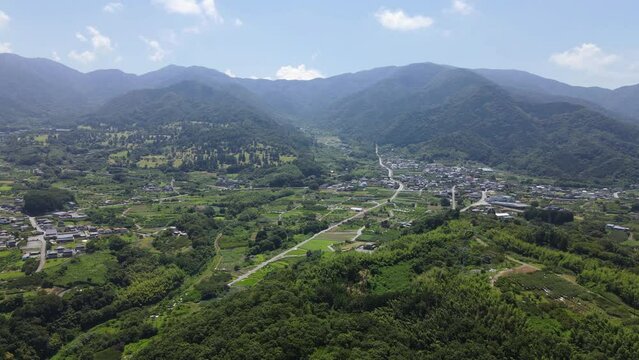 日本の風景・山梨県笛吹市・甲府盆地をドローンで空撮
