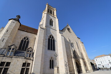 Fototapeta na wymiar La cathédrale Saint Caprais, ville de Agen, département du Lot et Garonne, France