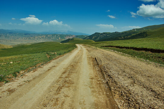 Road to Son-Kul Lake