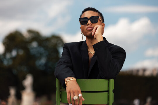 Mod&egrave;le type Boss sur Paris