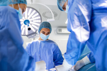 A team of surgeons is fighting for life, for a real operation, for real emotions. The intensive...