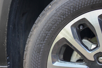 New tire of the size 215 60 R17