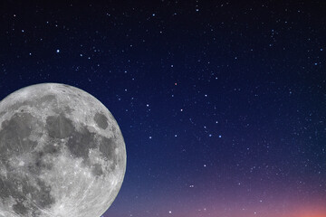 Snow moon. Super full moon with dark background. Madrid. Spain. Europe. Horizontal Photography. 24. February. 2024. Moon. Supermoon. Sulfur. Conjunction. Venus. Saturn. Jupiter. Eclipse. Stars. Night.