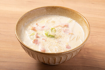白菜とベーコンの豆乳スープ春雨