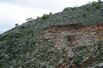 Carrière de pierre de calcaire en plaquettes dans les gorges de Zoniana près de Pérama en Crète