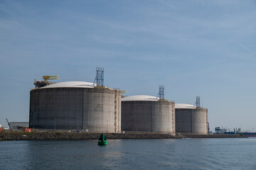 Obraz premium Liquified natural gas storage. LNG or LPG gas plant. Storage tanks for liquefied gas.
