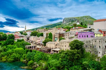 Photo sur Plexiglas Ciel bleu Scenic shot of historic Mostar old town centre, Bosnia.