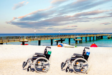 Rollstuhl am Timmendorfer Strand, Ostsee